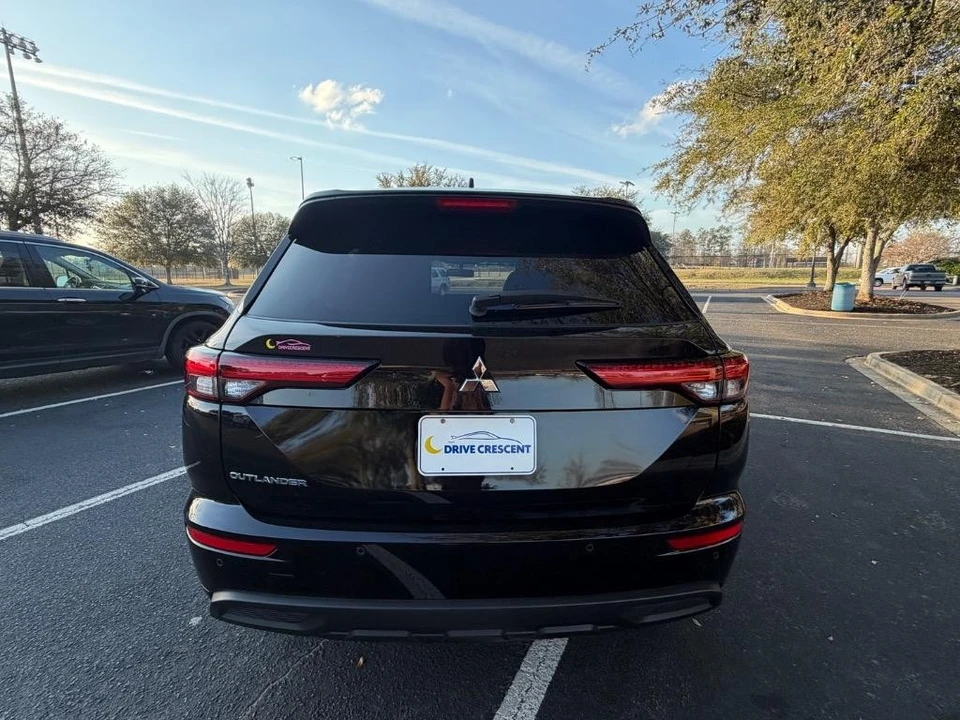 2024 Mitsubishi Outlander - Image 19 of 21