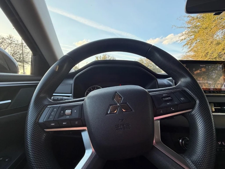 2024 Mitsubishi Outlander - Image 9 of 21