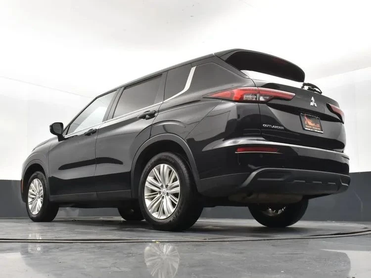2024 Mitsubishi Outlander - Image 12 of 12