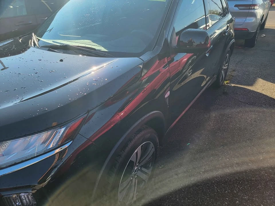 2024 Mitsubishi Outlander - Image 2 of 5