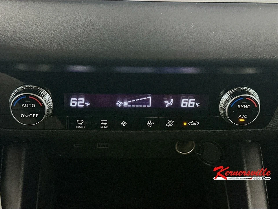 2024 Mitsubishi Outlander - Image 18 of 21