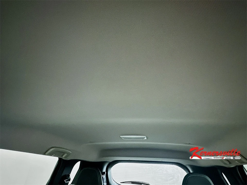 2024 Mitsubishi Outlander - Image 20 of 21