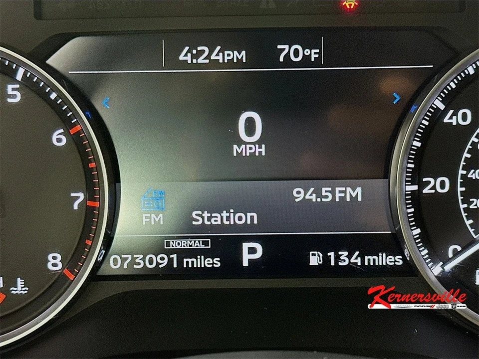2024 Mitsubishi Outlander - Image 15 of 21