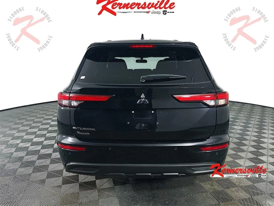 2024 Mitsubishi Outlander - Image 6 of 12