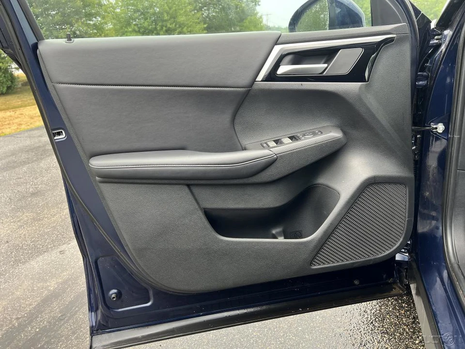 2024 Mitsubishi Outlander - Image 11 of 12