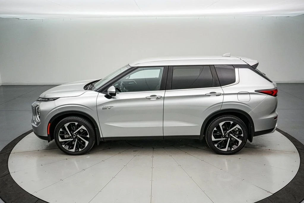 2024 Mitsubishi Outlander - Image 8 of 21
