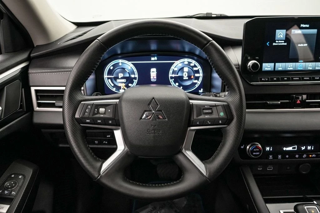 2024 Mitsubishi Outlander - Image 16 of 21