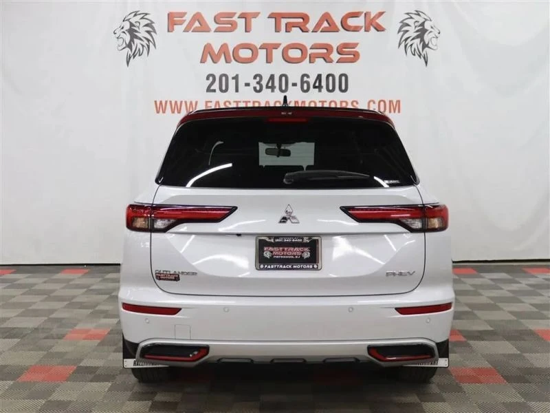 2024 Mitsubishi Outlander - Image 5 of 12