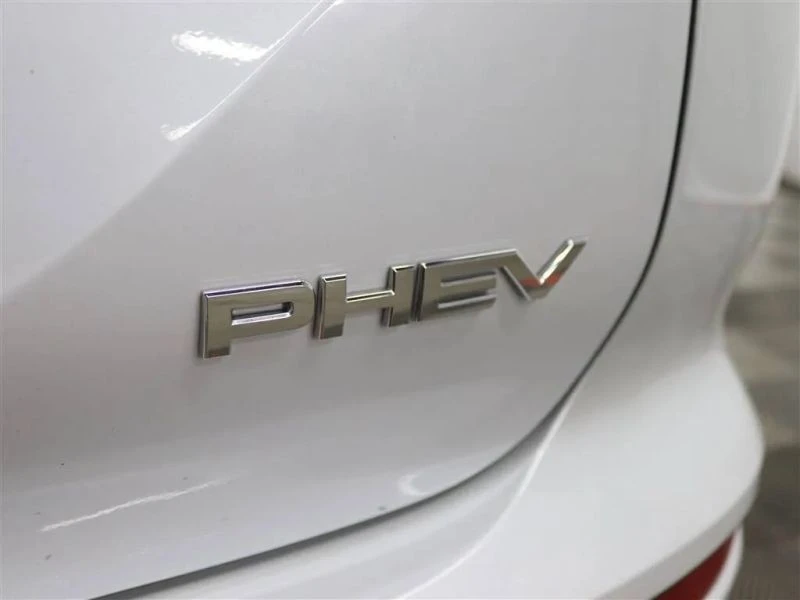 2024 Mitsubishi Outlander - Image 8 of 12