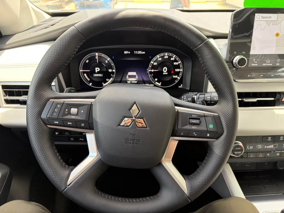2024 Mitsubishi Outlander - Image 9 of 14