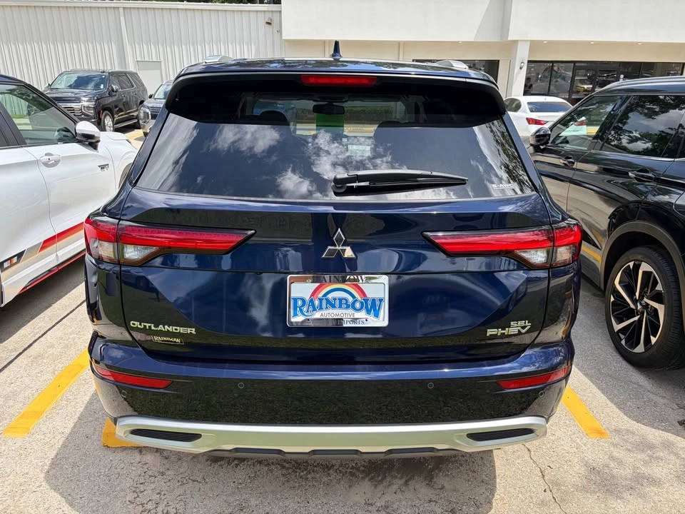 2024 Mitsubishi Outlander - Image 5 of 14