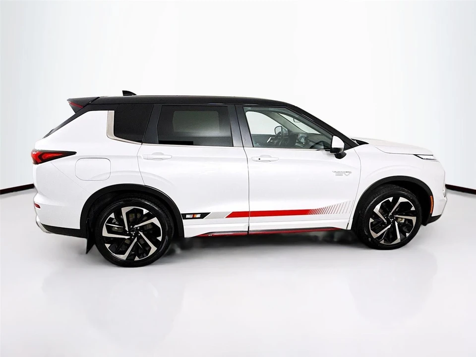 2024 Mitsubishi Outlander - Image 8 of 21