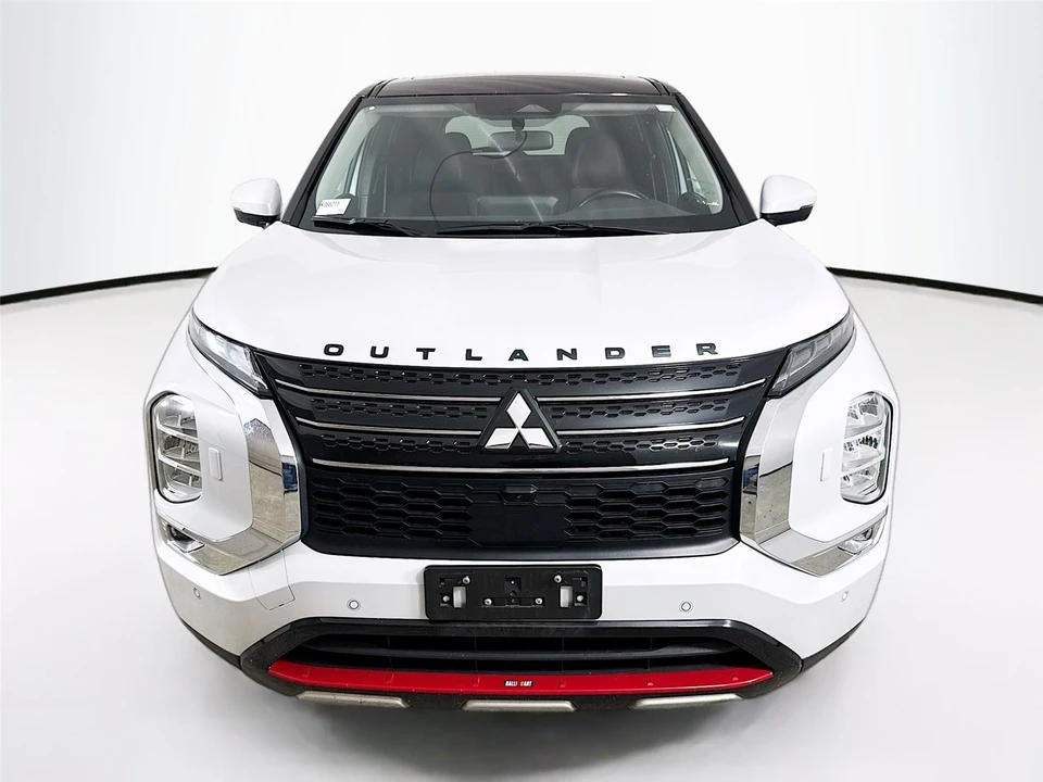2024 Mitsubishi Outlander - Image 2 of 14