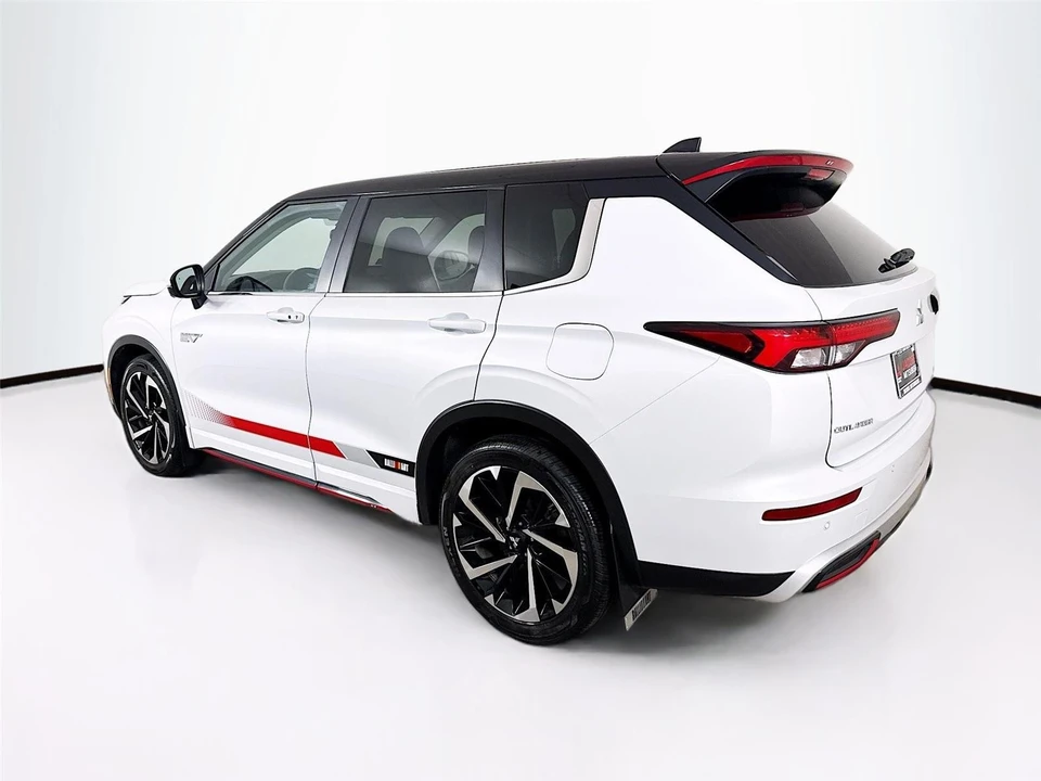 2024 Mitsubishi Outlander - Image 5 of 21