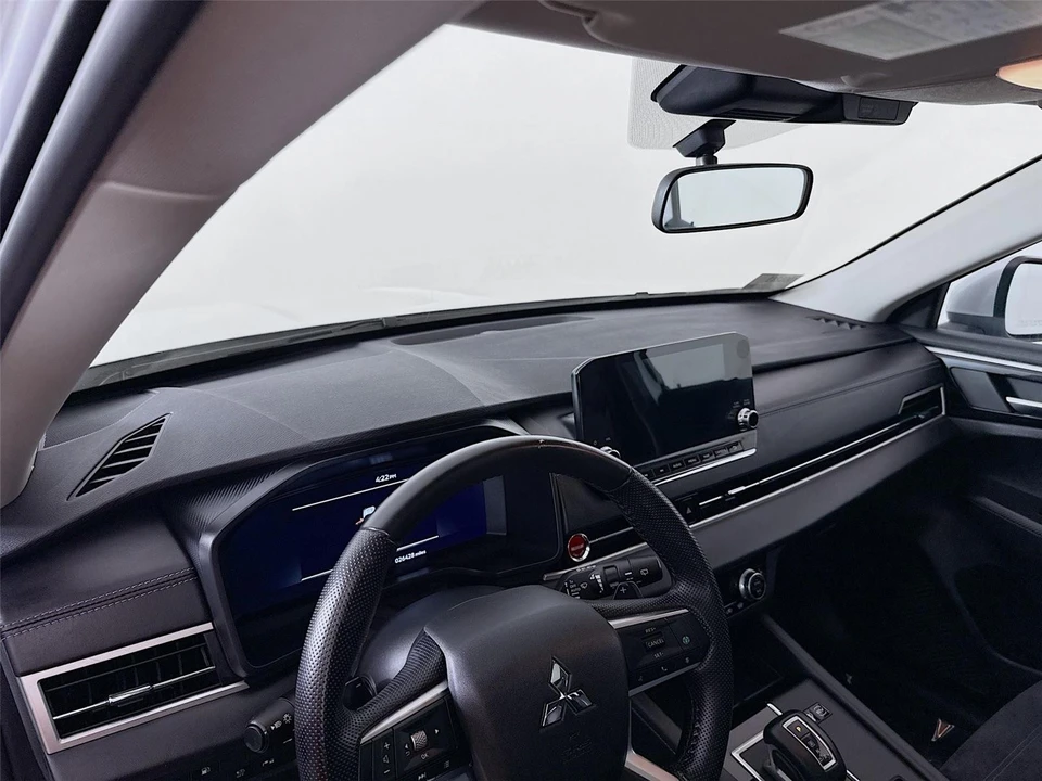 2024 Mitsubishi Outlander - Image 9 of 21