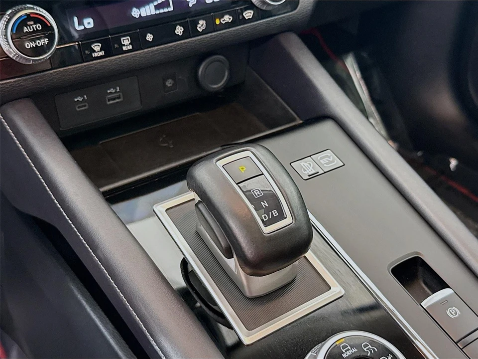 2024 Mitsubishi Outlander - Image 17 of 21