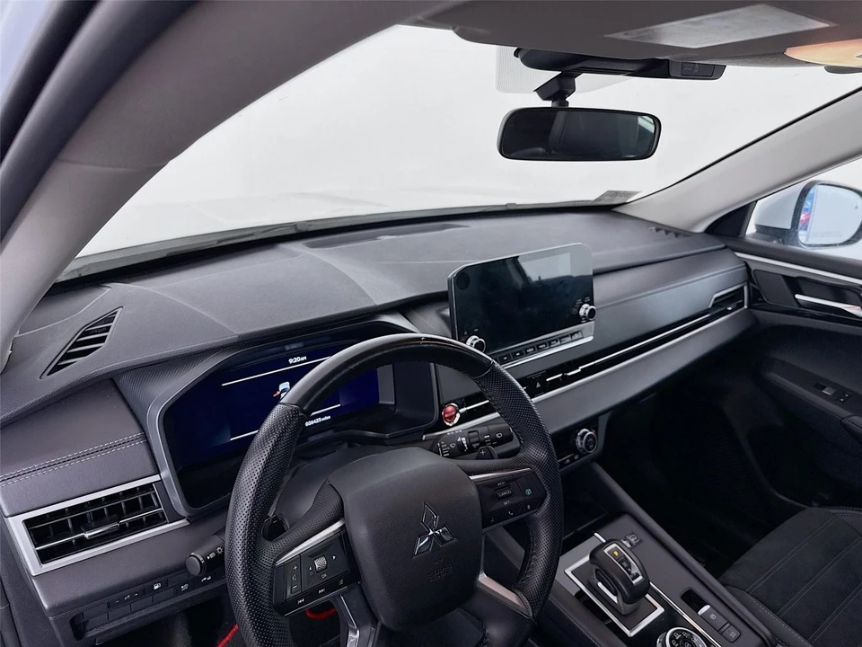 2024 Mitsubishi Outlander - Image 6 of 14