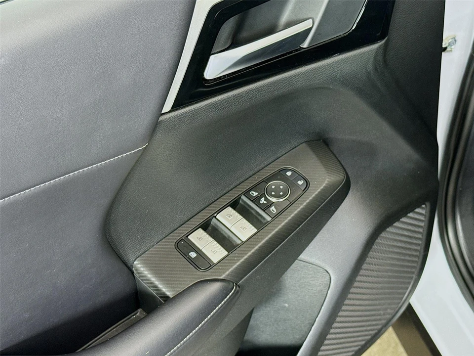 2024 Mitsubishi Outlander - Image 10 of 14