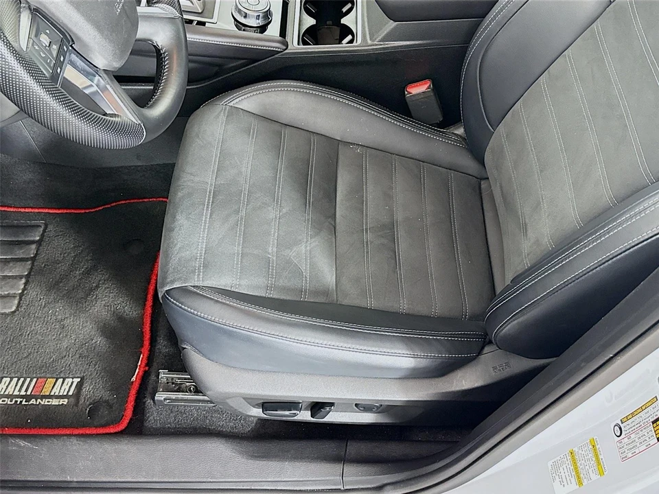 2024 Mitsubishi Outlander - Image 11 of 14