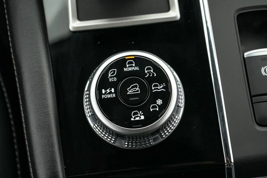 2024 Mitsubishi Outlander - Image 20 of 21