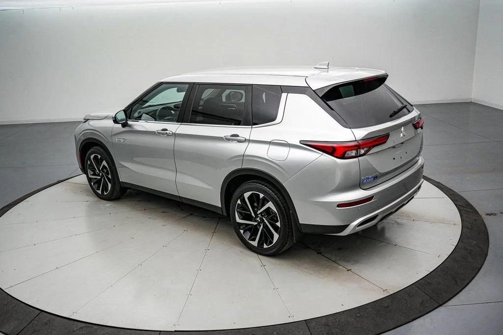 2024 Mitsubishi Outlander - Image 7 of 21