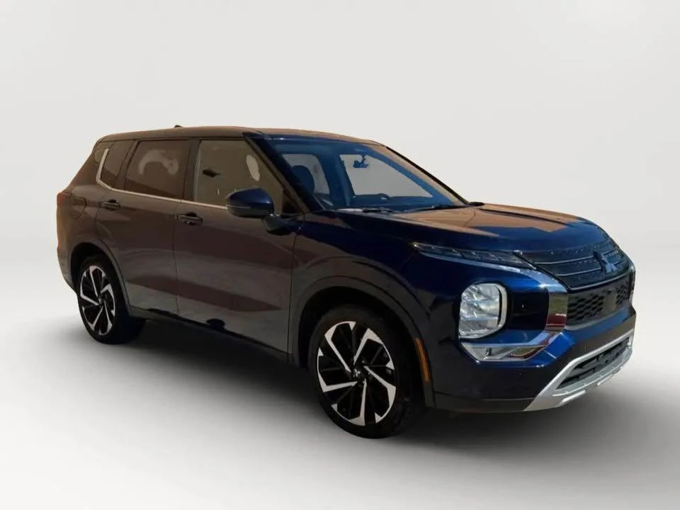 2024 Mitsubishi Outlander - Image 3 of 10