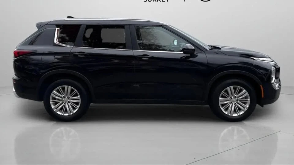 2024 Mitsubishi Outlander - Image 7 of 16