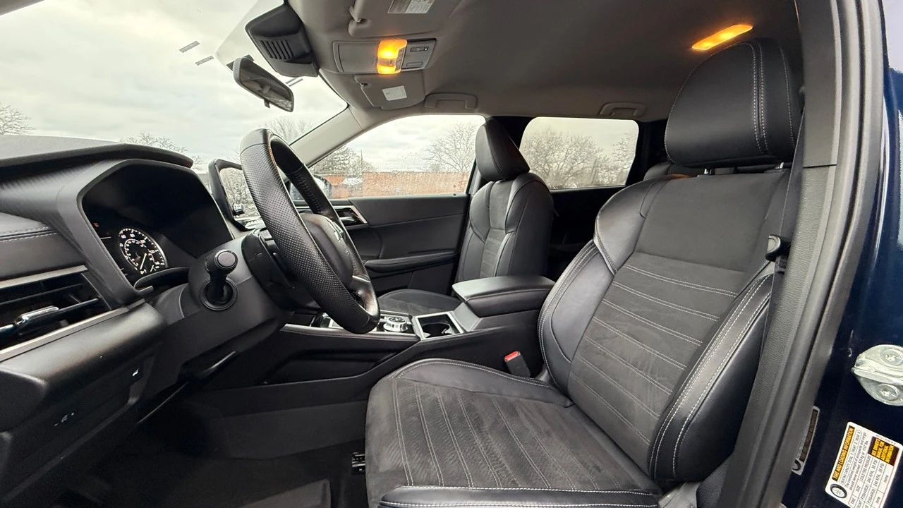2024 Mitsubishi Outlander - Image 10 of 21