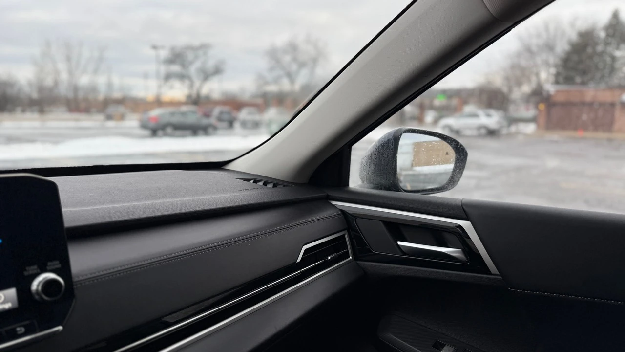 2024 Mitsubishi Outlander - Image 20 of 21