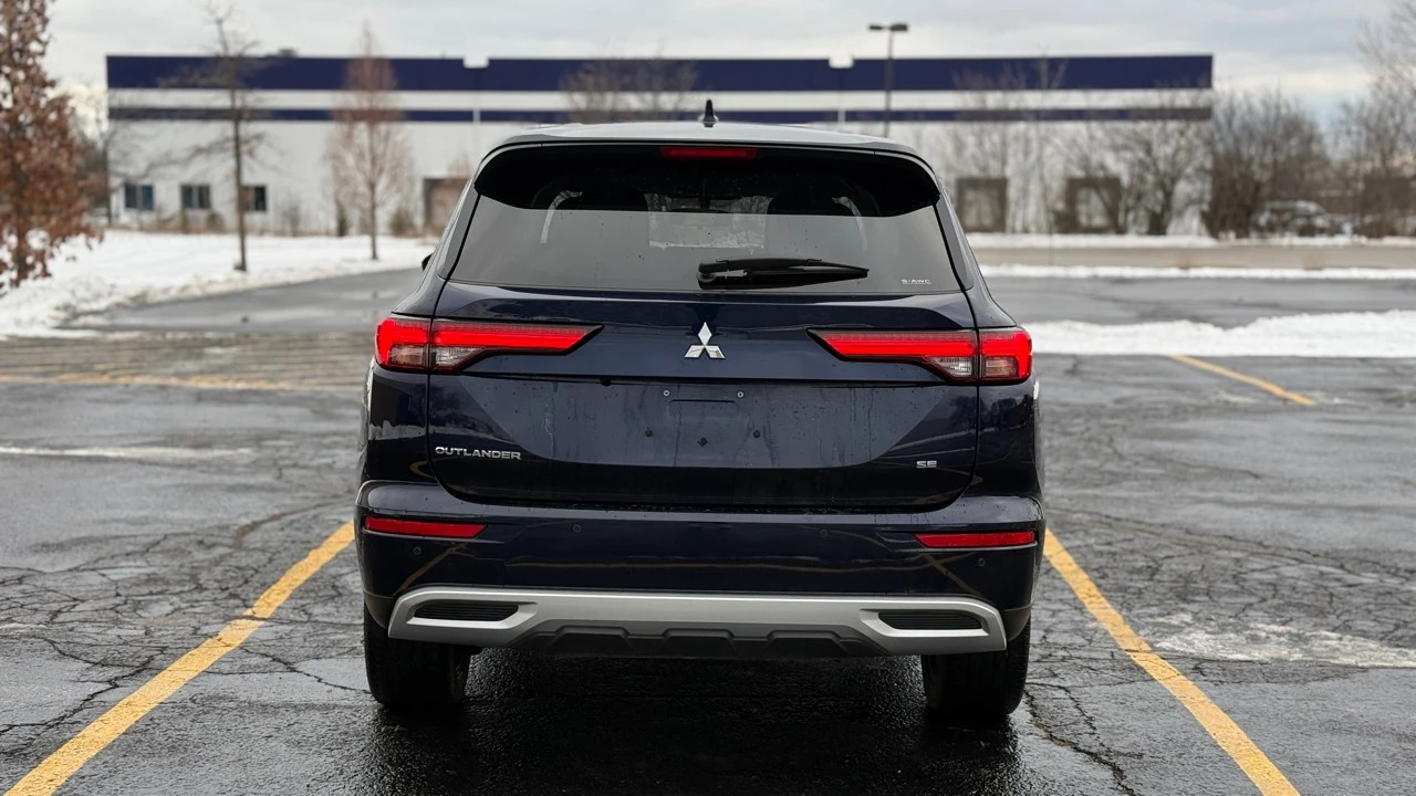 2024 Mitsubishi Outlander - Image 6 of 21