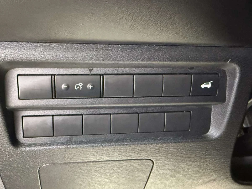 2024 Mitsubishi Outlander - Image 18 of 21