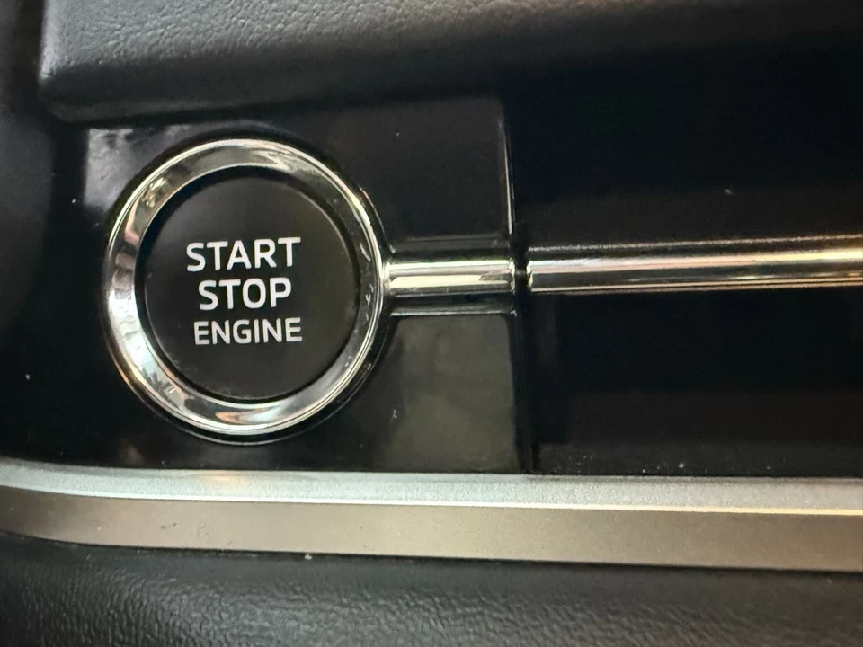 2024 Mitsubishi Outlander - Image 19 of 21