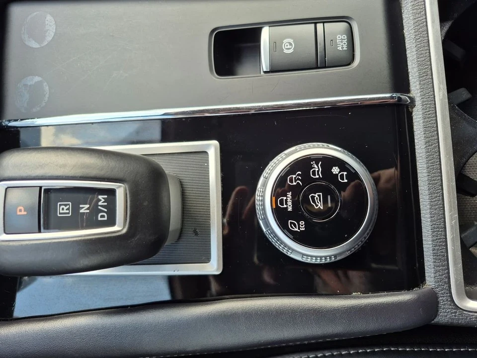 2024 Mitsubishi Outlander - Image 10 of 12