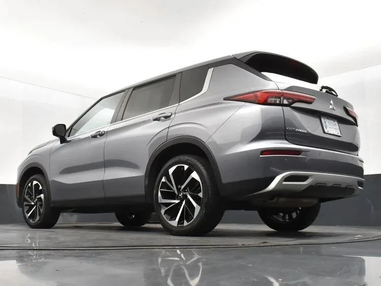 2024 Mitsubishi Outlander - Image 12 of 12