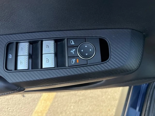 2024 Mitsubishi Outlander - Image 6 of 12