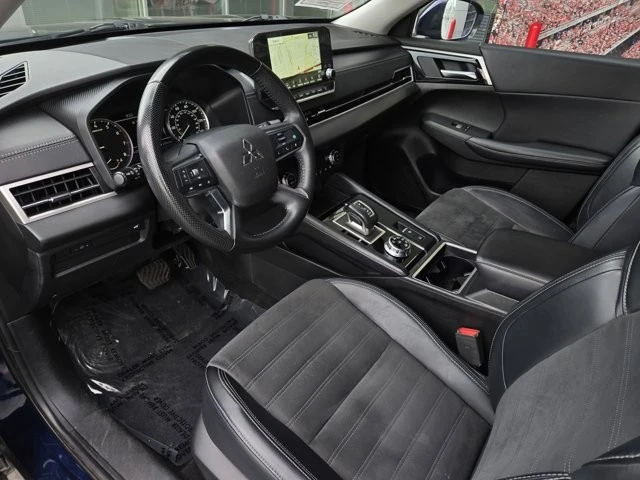 2024 Mitsubishi Outlander - Image 8 of 12
