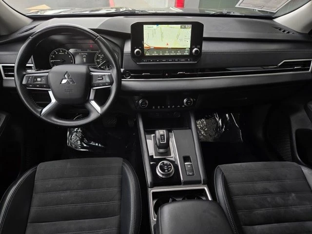 2024 Mitsubishi Outlander - Image 14 of 21