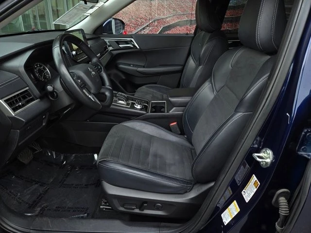 2024 Mitsubishi Outlander - Image 17 of 21