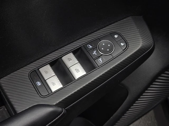 2024 Mitsubishi Outlander - Image 9 of 12