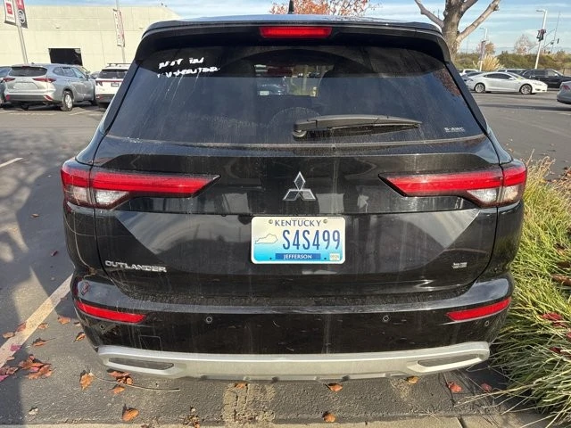 2024 Mitsubishi Outlander - Image 5 of 12