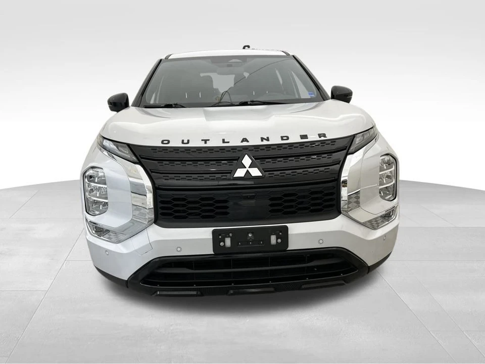 2024 Mitsubishi Outlander - Image 8 of 12