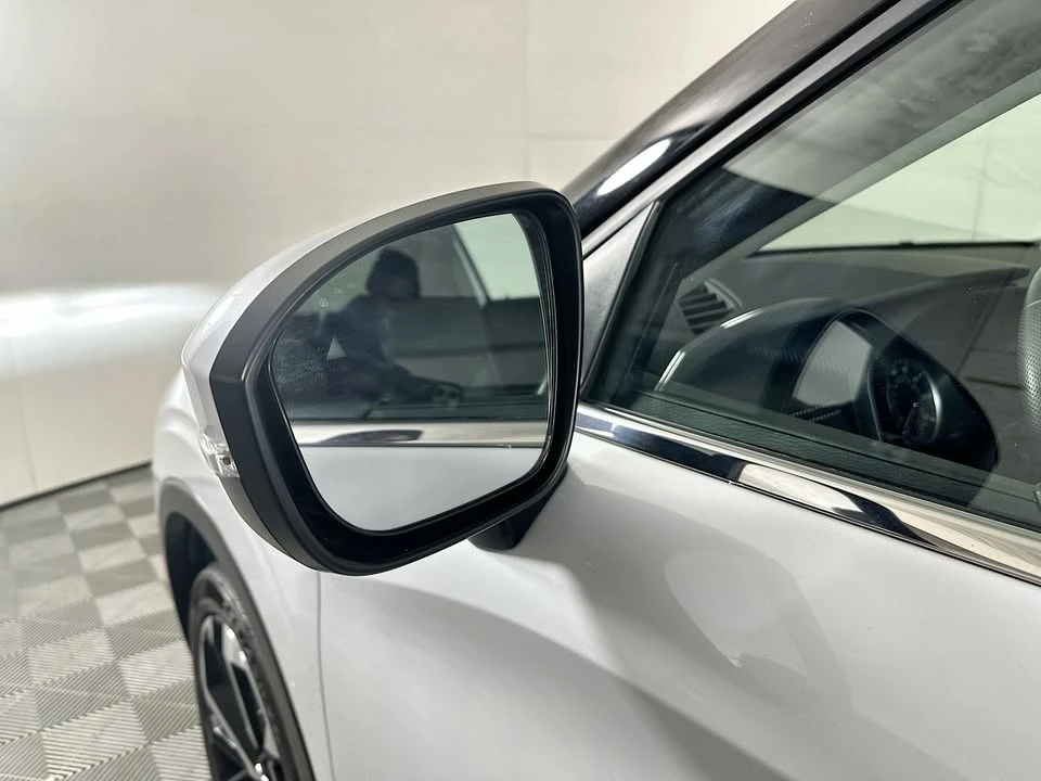 2024 Mitsubishi Outlander - Image 9 of 19
