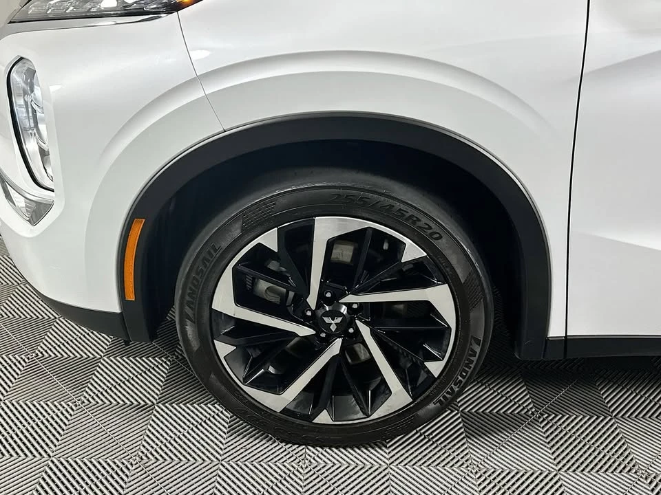 2024 Mitsubishi Outlander - Image 10 of 19