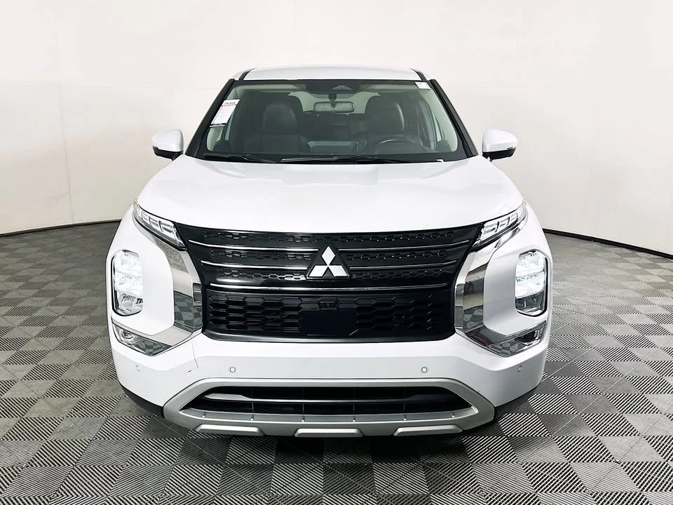 2024 Mitsubishi Outlander - Image 7 of 19
