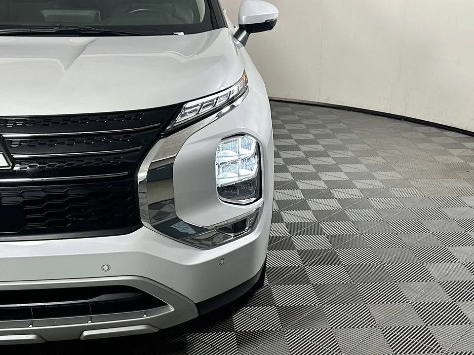 2024 Mitsubishi Outlander - Image 8 of 19