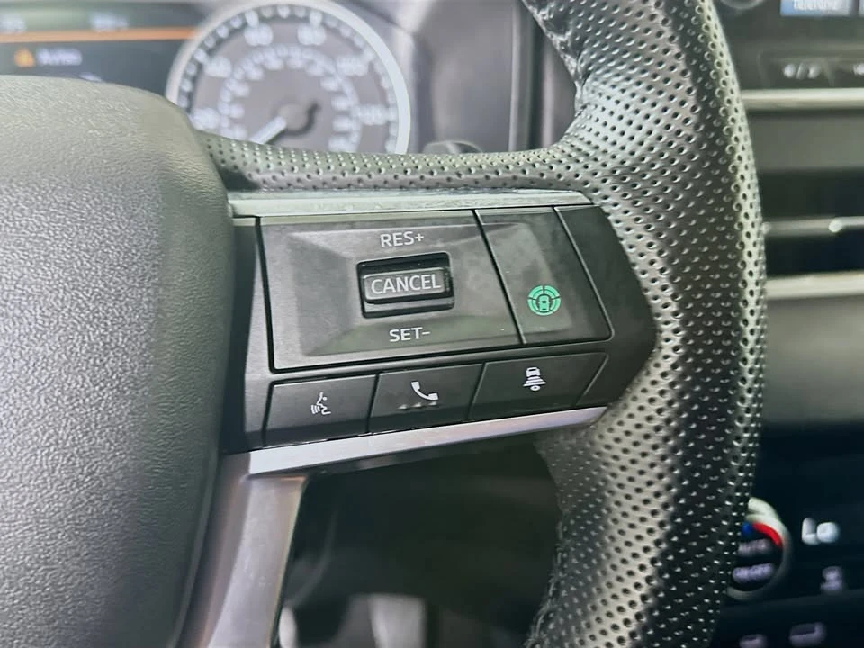 2024 Mitsubishi Outlander - Image 16 of 19