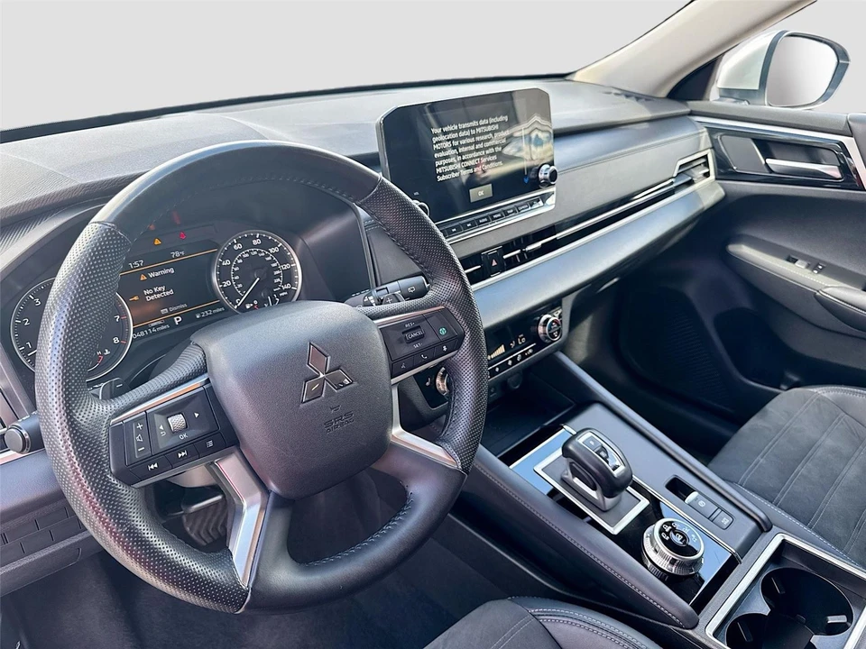 2024 Mitsubishi Outlander - Image 9 of 21