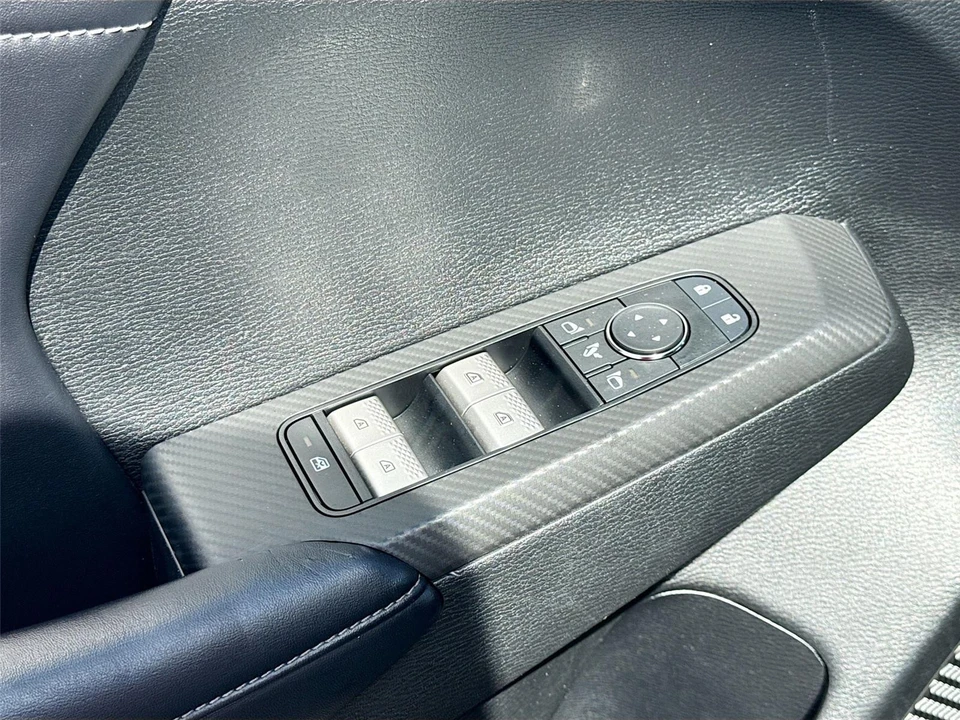 2024 Mitsubishi Outlander - Image 18 of 21