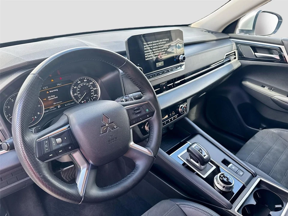 2024 Mitsubishi Outlander - Image 9 of 21
