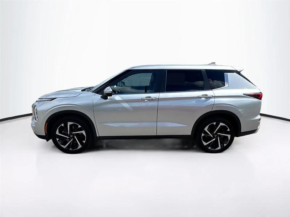 2024 Mitsubishi Outlander - Image 4 of 21